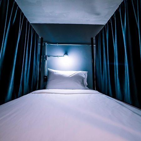 Slumber Party Hostel Phuket ภายนอก รูปภาพ