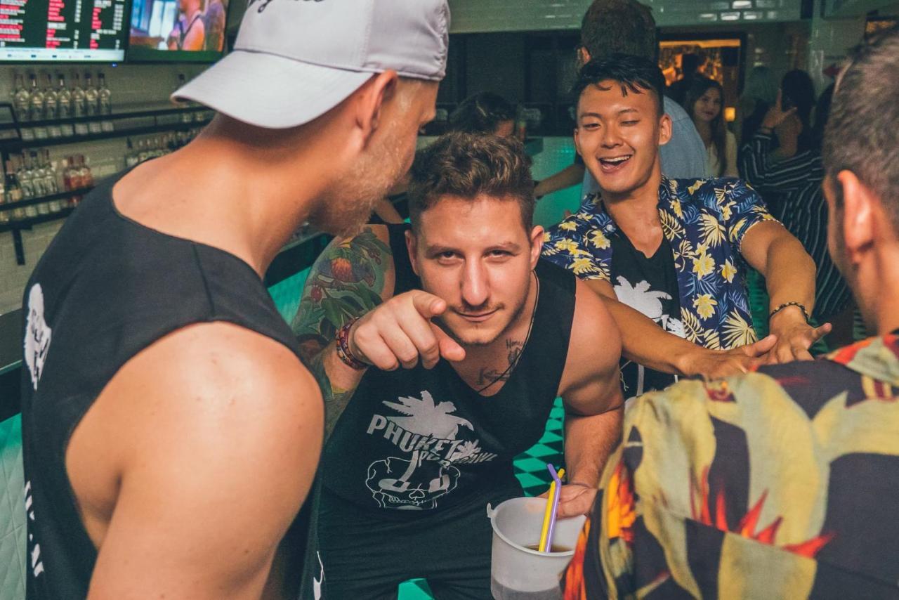 Slumber Party Hostel Phuket ภายนอก รูปภาพ