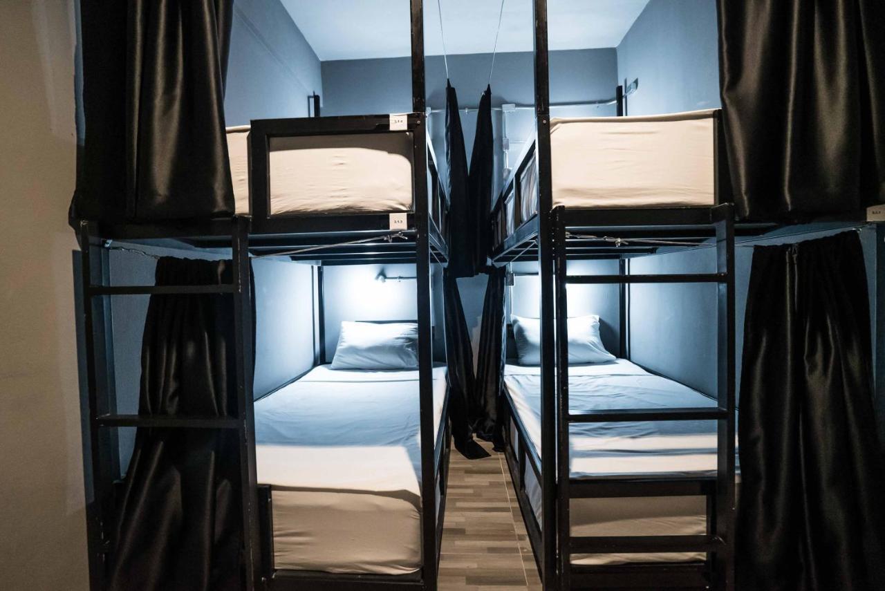 Slumber Party Hostel Phuket ภายนอก รูปภาพ