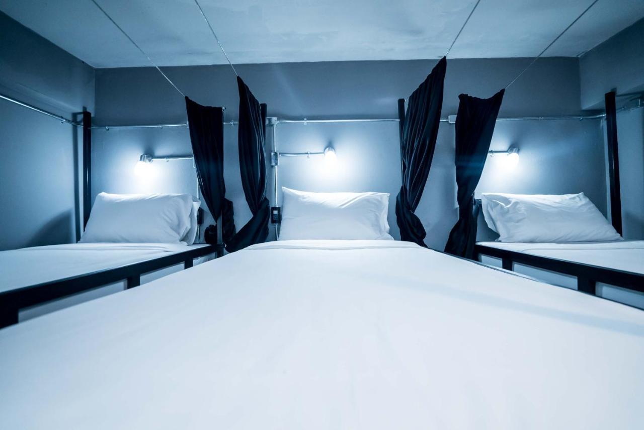 Slumber Party Hostel Phuket ภายนอก รูปภาพ