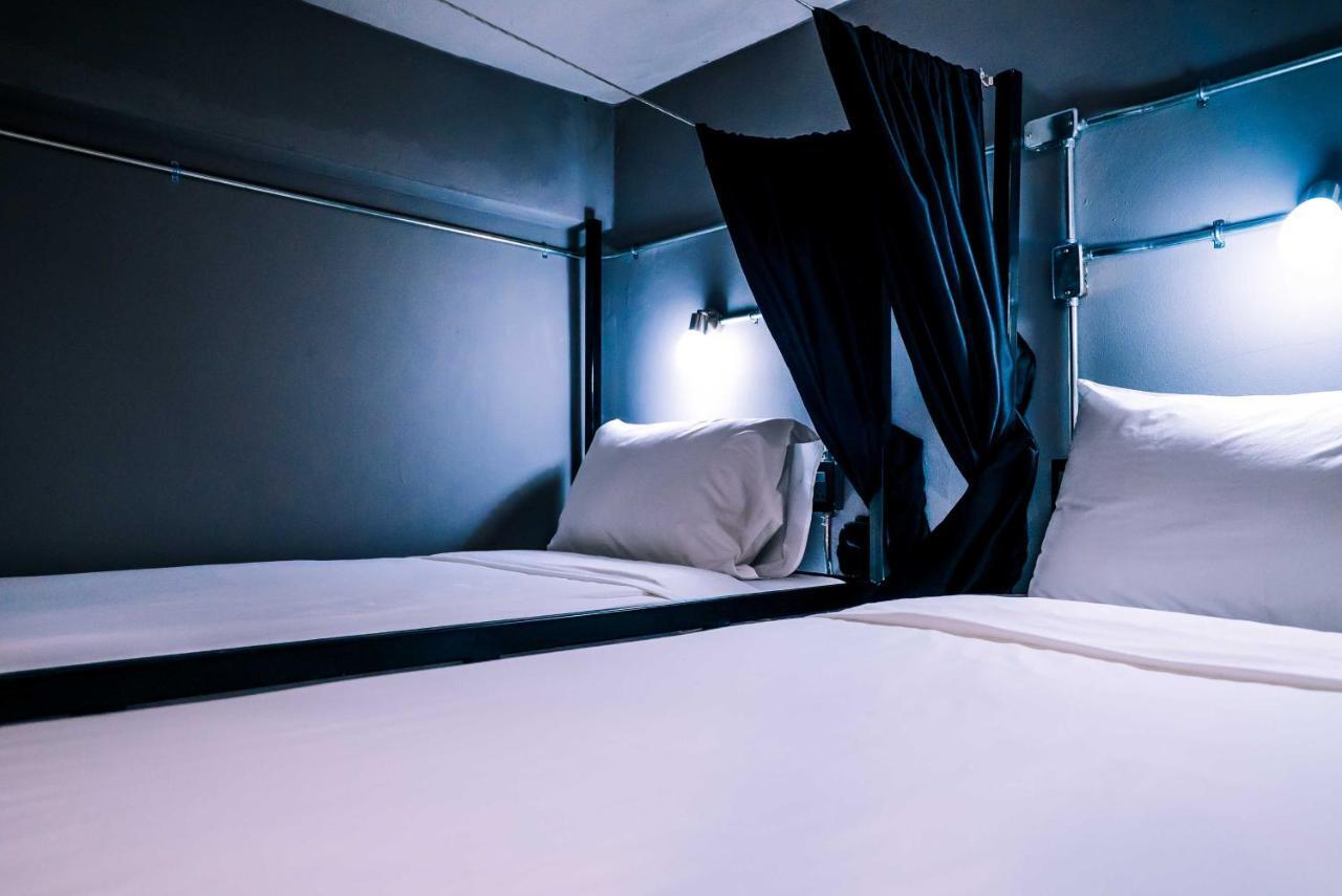 Slumber Party Hostel Phuket ภายนอก รูปภาพ