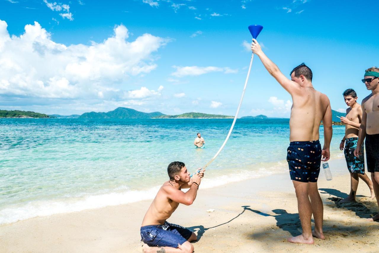 Slumber Party Hostel Phuket ภายนอก รูปภาพ