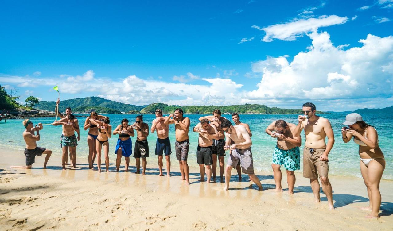Slumber Party Hostel Phuket ภายนอก รูปภาพ