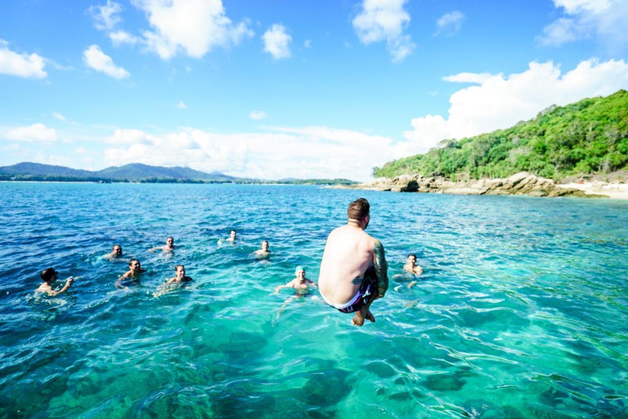 Slumber Party Hostel Phuket ภายนอก รูปภาพ